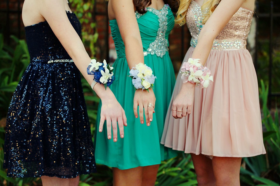Prom Jewelry ideas What to wear & what to on your special