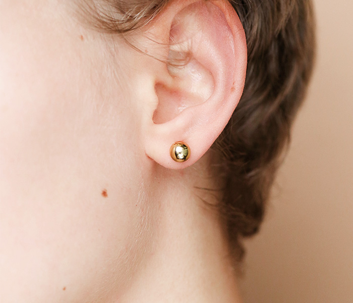 yellow gold ball stud earrings