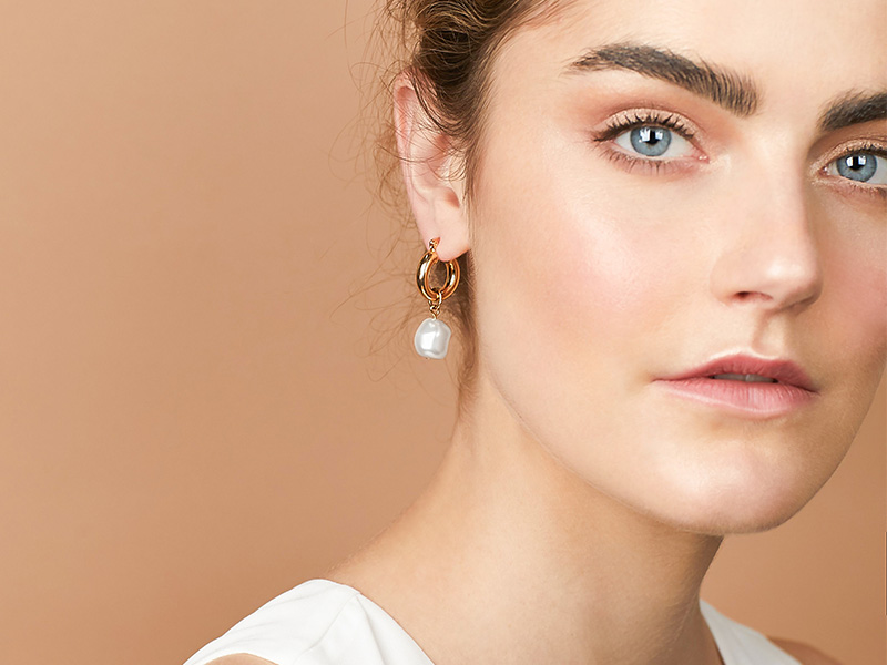 The Mismatched Earrings Trend Does It Include Pearl Earrings?